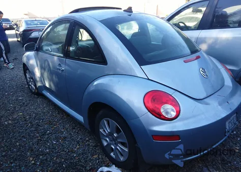 2009 Volkswagen New Beetle 2.5L z USA, uszkodzony, nr VIN 3VWRG31C39M511416